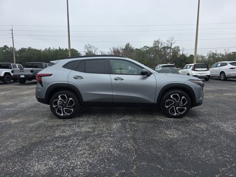 New 2026 Chevrolet Trax RS w/ Sunroof Package image 2