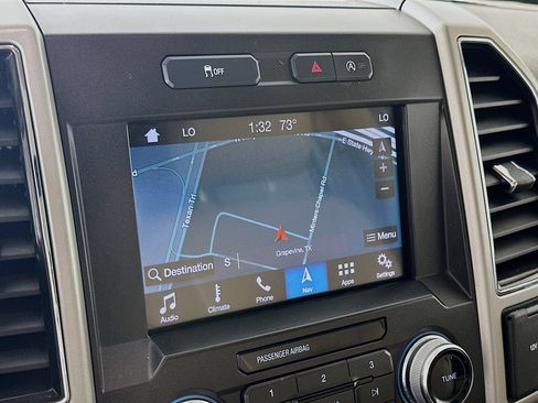 Used 2019 Ford F150 Lariat w/ Equipment Group 502A Luxury AWD/4WD image 14