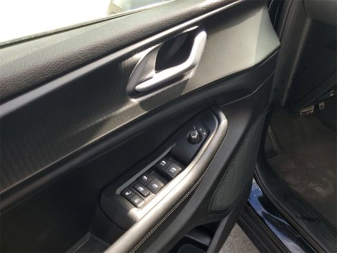 Used 2023 Jeep Grand Cherokee L Altitude image 13