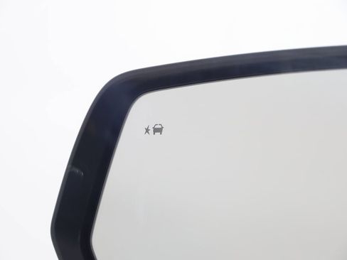 Used 2023 GMC Acadia SLE w/ Driver Convenience Package image 26