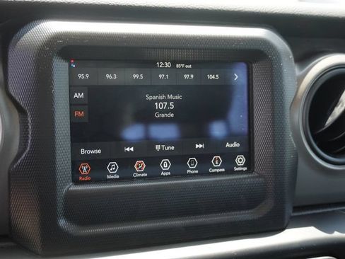 Used 2022 Jeep Wrangler Unlimited Sport AWD/4WD image 21