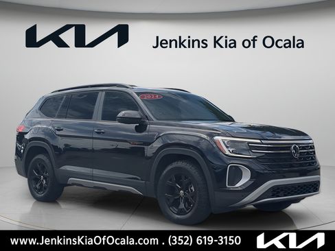 Used 2024 Volkswagen Atlas Peak Edition SEL AWD/4WD image 1
