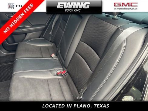 Used 2017 Honda Accord Sport image 9