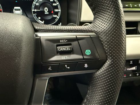 Used 2024 Mitsubishi Outlander SEL AWD/4WD image 14