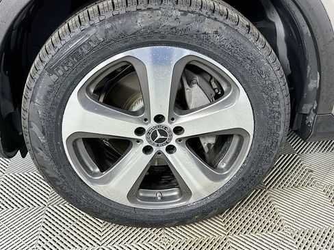 Used 2021 Mercedes-Benz GLC 300 image 31