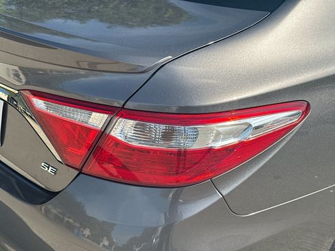 Used 2017 Toyota Camry SE FWD image 26