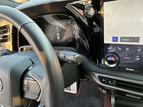 Used 2024 Lexus RX 350 F Sport image 23