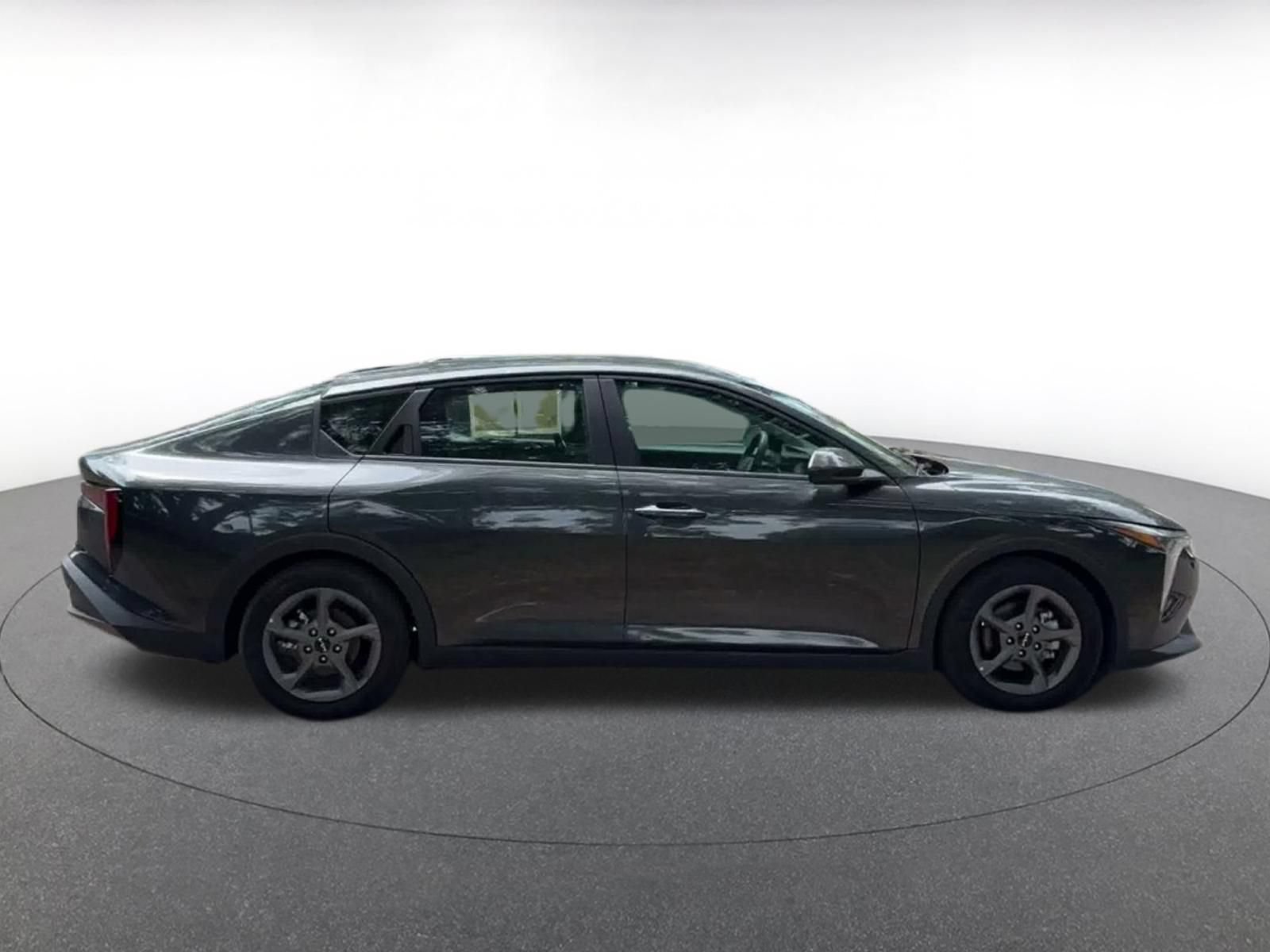 Used 2025 Kia K4 FWD image 16