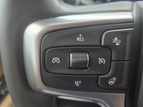 Used 2024 Chevrolet Tahoe Premier AWD/4WD image 13