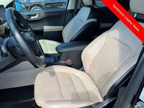 Used 2020 Ford Escape Titanium AWD/4WD image 10