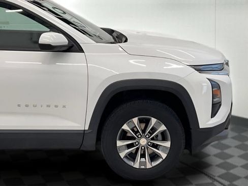 Certified 2025 Chevrolet Equinox LT FWD image 6
