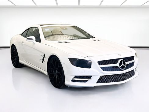Used 2014 Mercedes-Benz SL 550 w/ Sport Wheel Package image 3