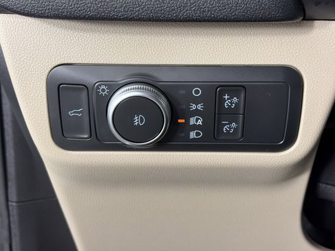 Used 2022 Ford Escape SEL image 31