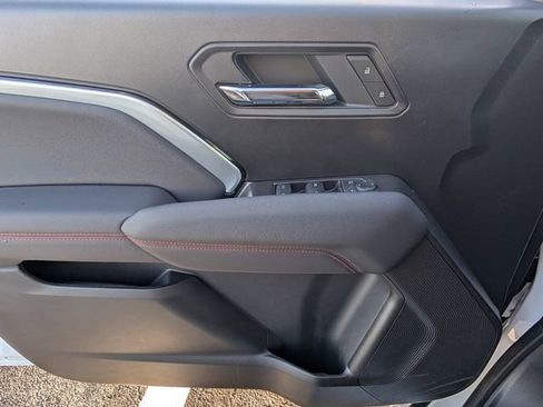 New 2026 Chevrolet Colorado Z71 image 13