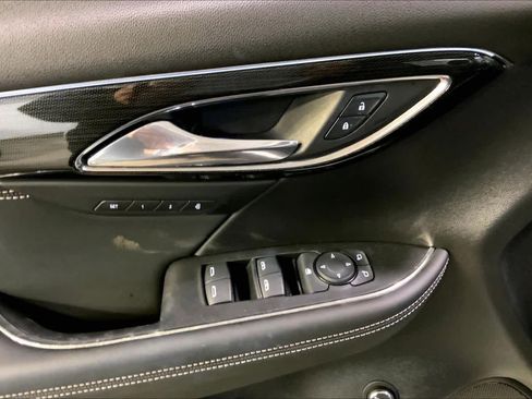 Used 2023 Buick Envision Essence image 36