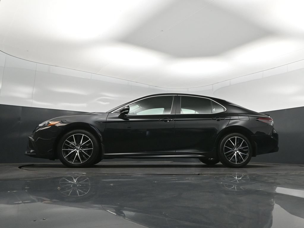 Used 2023 Toyota Camry SE FWD image 39