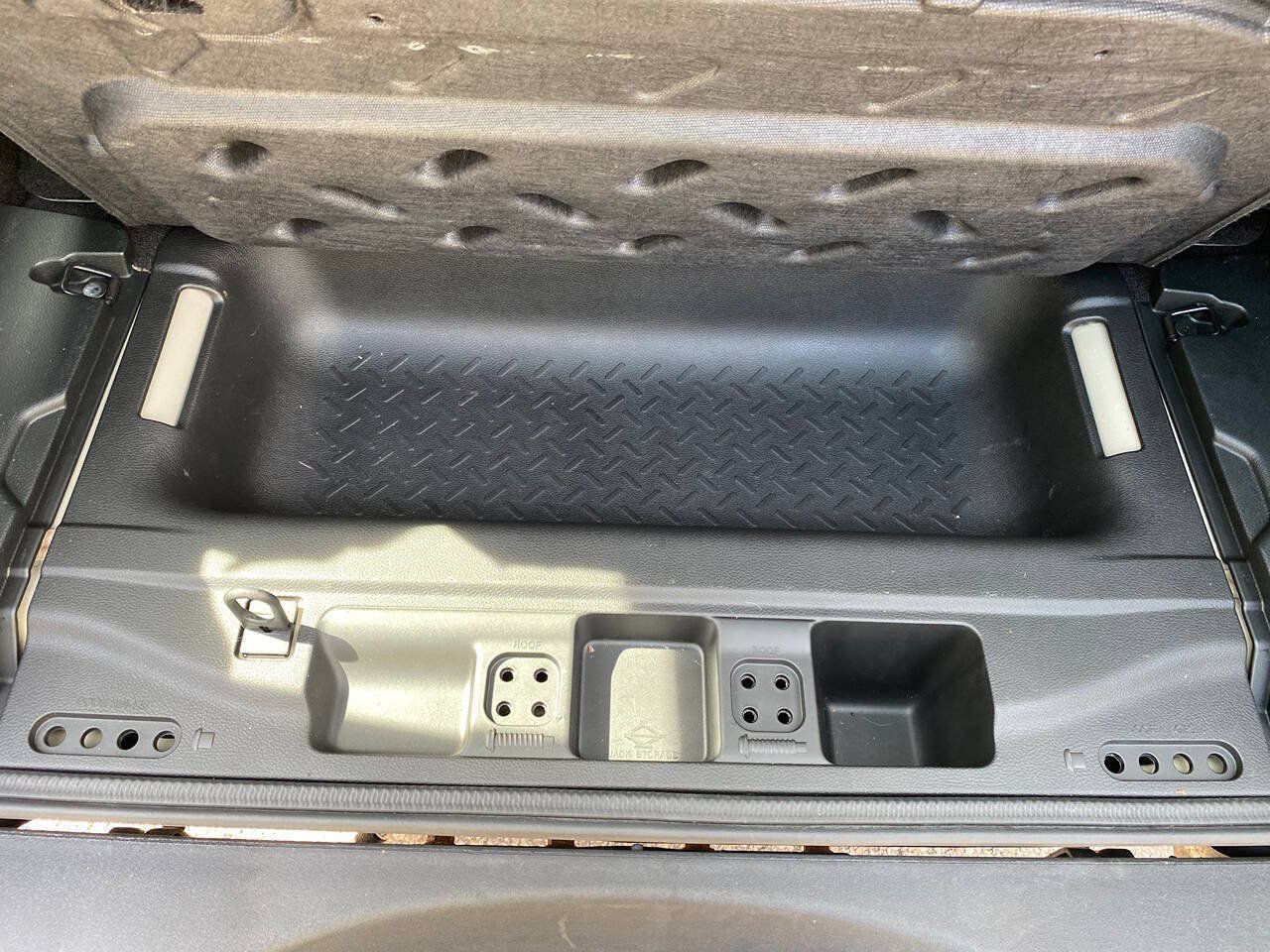 Used 2018 Jeep Wrangler Unlimited Sport AWD/4WD image 28