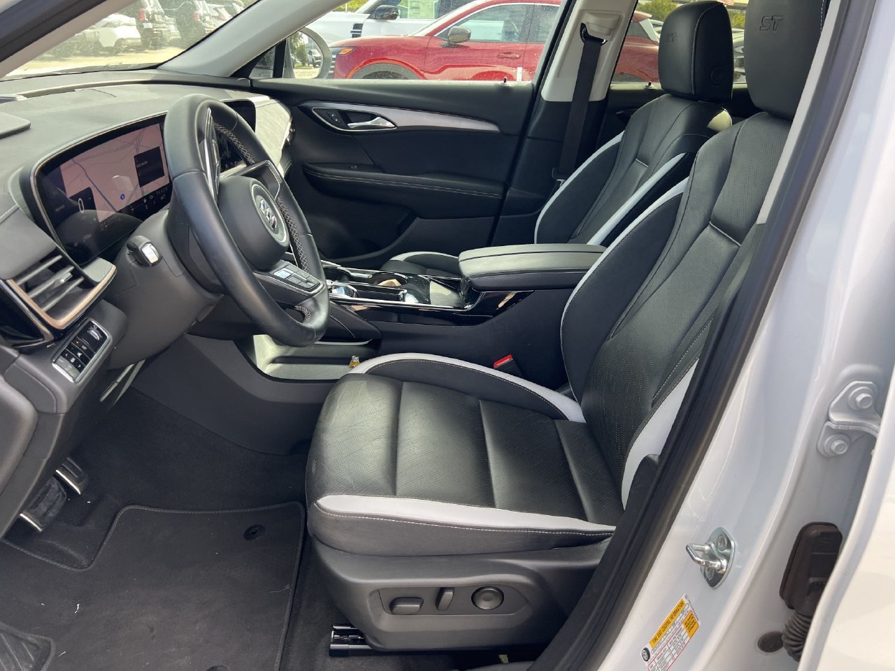 Used 2025 Buick Envision Sport Touring AWD/4WD image 5