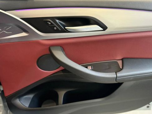 Used 2025 BMW X4 xDrive30i w/ Premium Package image 21