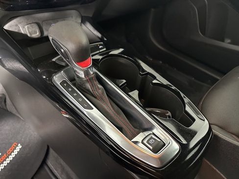 Used 2025 Chevrolet Trax RS w/ Driver Confidence Package image 16