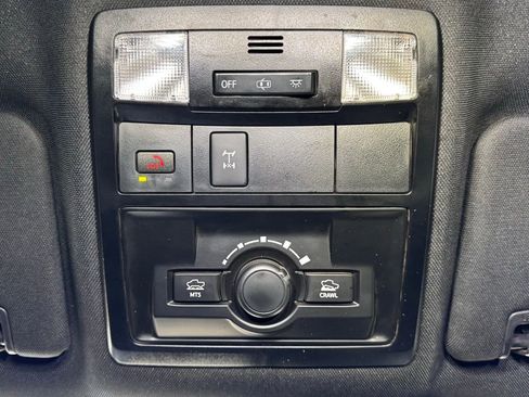 Used 2023 Toyota Tacoma TRD Off-Road image 40