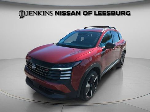 New 2026 Nissan Kicks SR FWD image 9