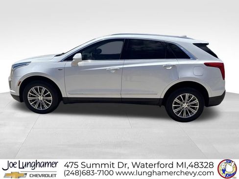 Used 2017 Cadillac XT5 Luxury w/ Driver Awareness Package FWD image 7