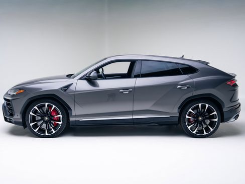 Used 2021 Lamborghini Urus image 13