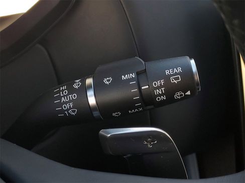 New 2025 Land Rover Range Rover SE image 15