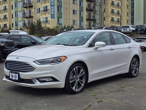 Used 2018 Ford Fusion Titanium AWD/4WD image 3
