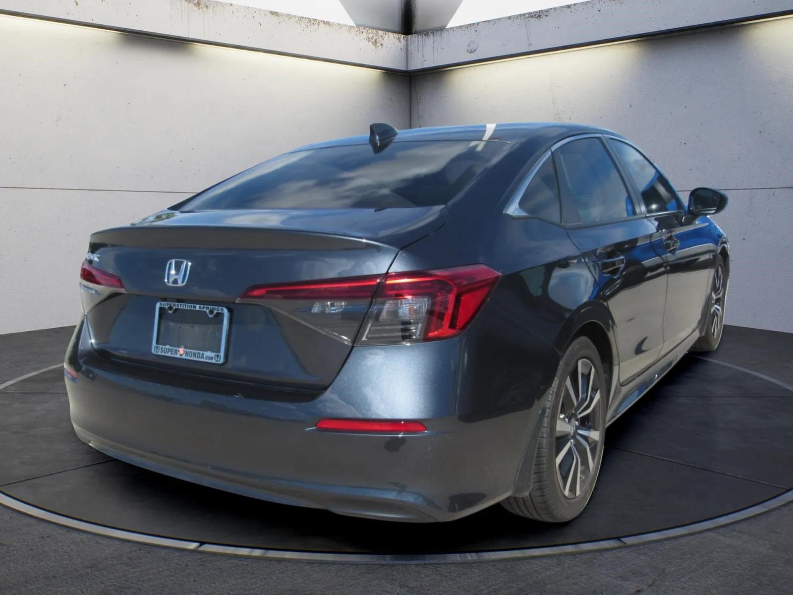 Used 2024 Honda Civic EX image 3