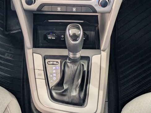 Used 2018 Hyundai Elantra SEL image 31