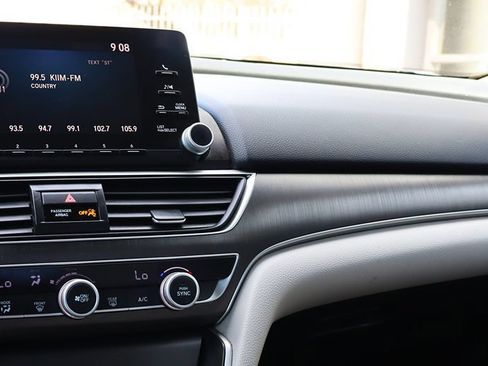 Used 2018 Honda Accord LX image 43