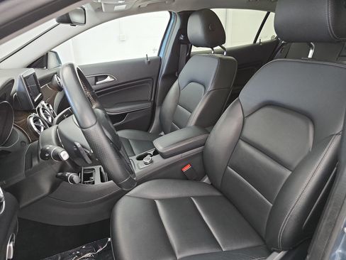 Used 2015 Mercedes-Benz GLA 250 4MATIC image 15