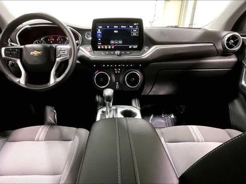 Used 2025 Chevrolet Blazer LT AWD/4WD image 15