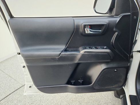 Used 2019 Toyota Tacoma TRD Pro image 24