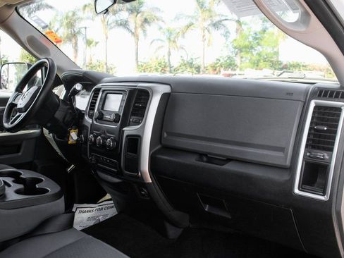 Used 2017 RAM 2500 SLT image 33