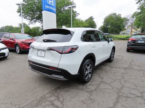 Used 2024 Honda HR-V EX-L image 6