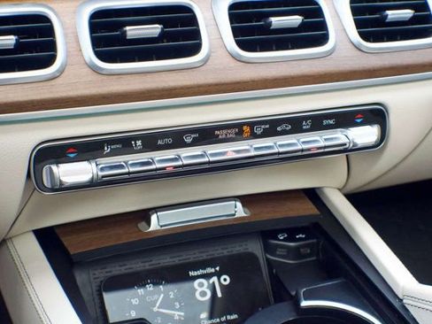 Used 2022 Mercedes-Benz GLS 450 4MATIC image 28