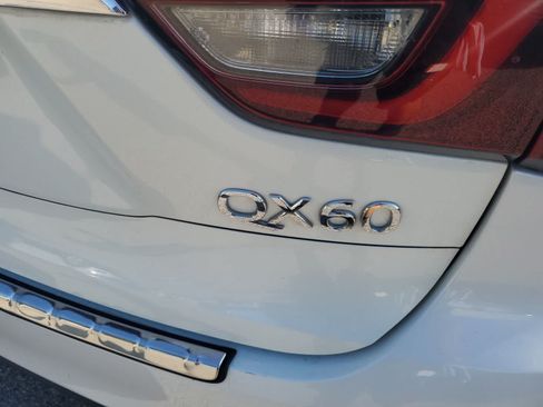 Used 2018 INFINITI QX60 Luxe w/ Premium Plus Package AWD/4WD image 10