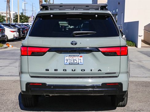 Used 2025 Toyota Sequoia Platinum image 6
