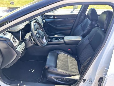 Used 2023 Nissan Maxima SR w/ Sport Mat Group FWD image 24
