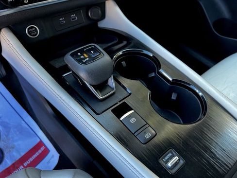 Used 2021 Nissan Rogue SL image 39