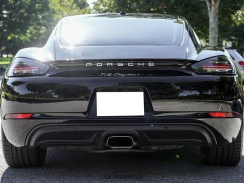 Used 2017 Porsche 718 Cayman RWD image 7
