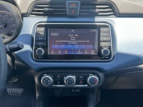 Used 2025 Nissan Versa SV FWD image 12