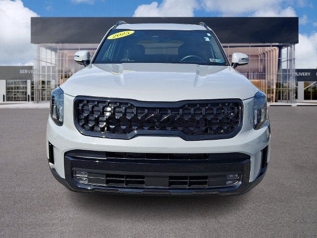 Used 2025 Kia Telluride AWD image 2