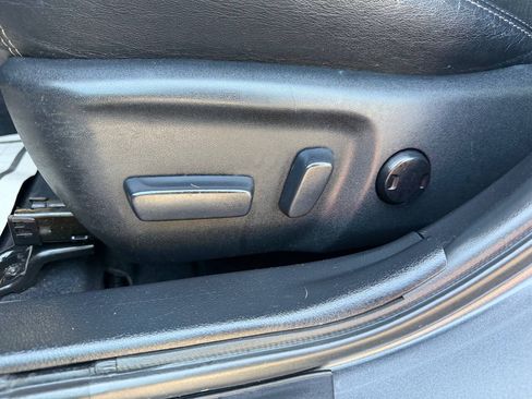 Used 2012 Toyota Camry SE FWD image 13