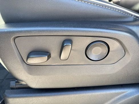 Used 2024 Chevrolet Suburban Premier image 12