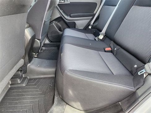 Used 2015 Subaru Forester 2.5i w/ Alloy Wheel Package image 8