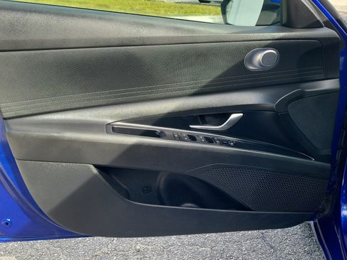 Used 2024 Hyundai Elantra SEL image 17